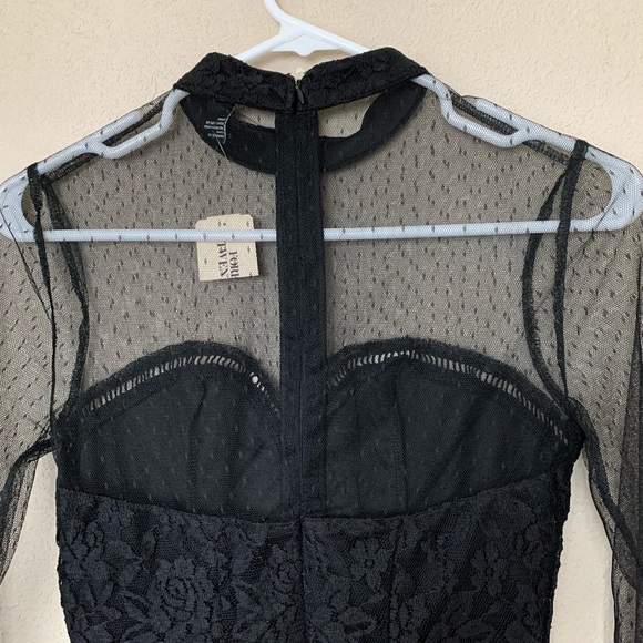 ✨Sale✨Forever 21 lace long sleeve short dress - Picture 8 of 9